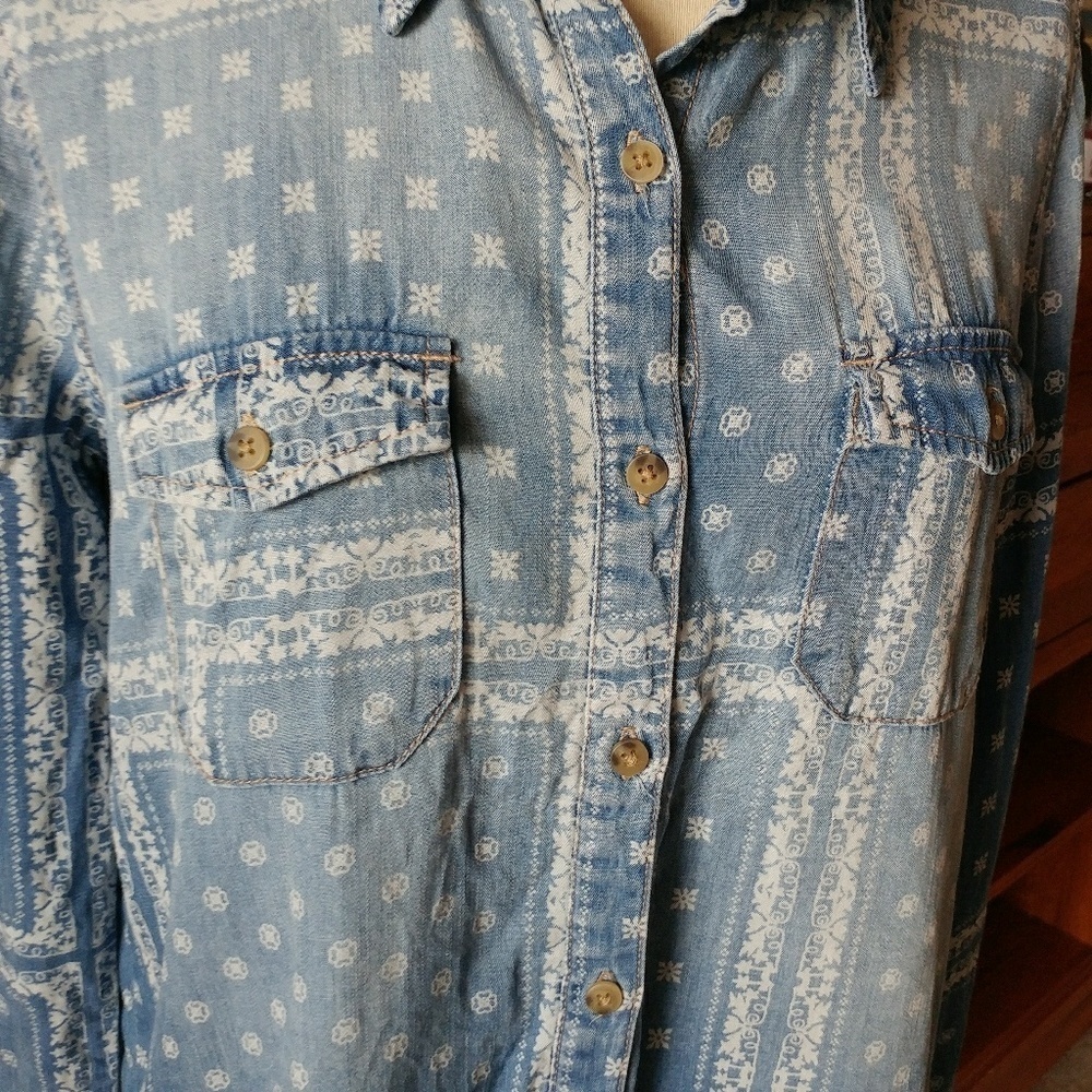 Bleached Boho Chambray Button Down Xs - image 3